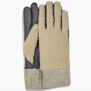 UGG Faux Sherpa Tech Gloves Small New